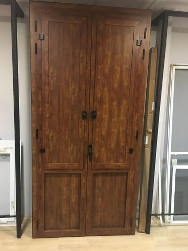 Aluminio Lacado madera con pórtico interior